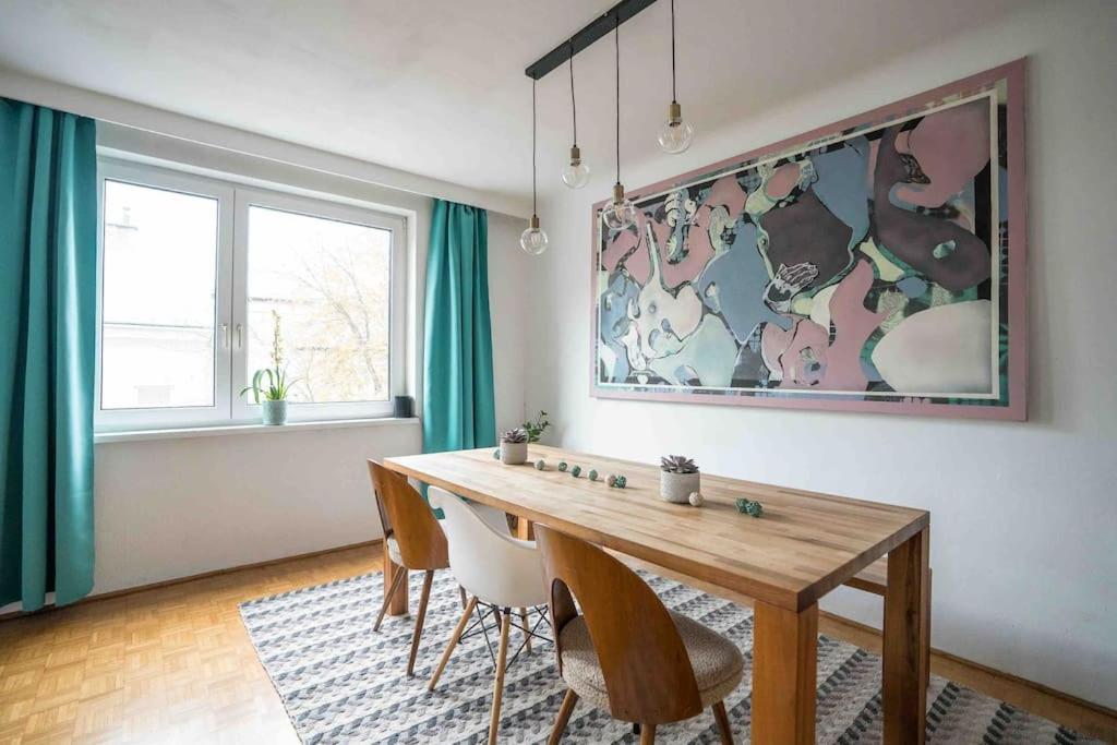 Cozy And Stylish Apartment Near Schoenbrunn Castle Vienna Exterior photo