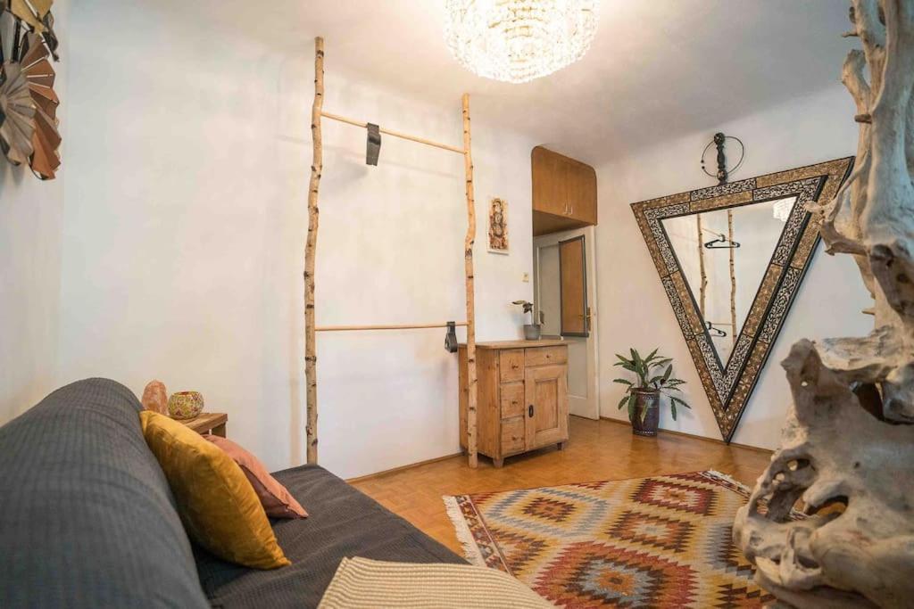 Cozy And Stylish Apartment Near Schoenbrunn Castle Vienna Exterior photo