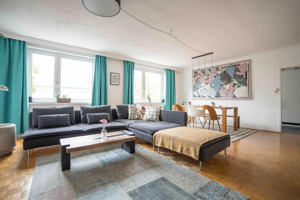 Cozy And Stylish Apartment Near Schoenbrunn Castle Vienna Exterior photo